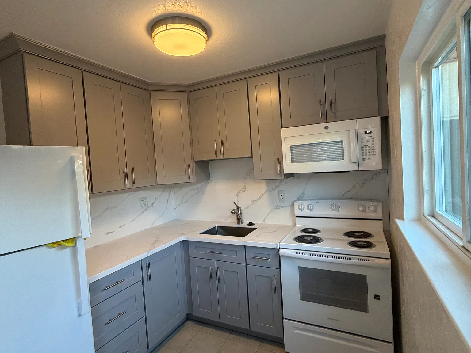 607 Lincoln Ave — Photo 3