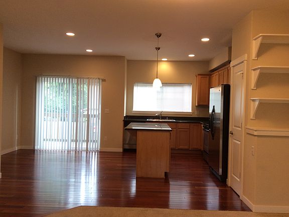 3rd image of 7351 Rainier Dr