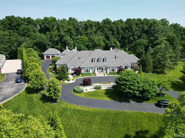 3593 E Saddlebrook Ln, Bloomington, IN 47401