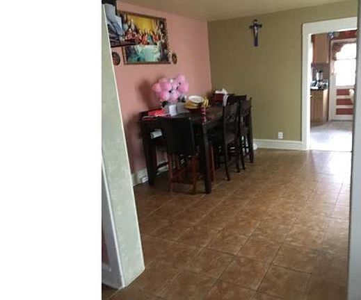 3rd image of 1813 45th St