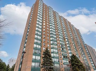 135 Hillcrest Ave #2011, Mississauga, ON L5B 4B1