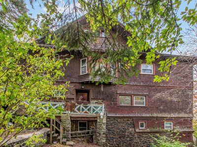 83 Alta Avenue, Yonkers, NY, 10705