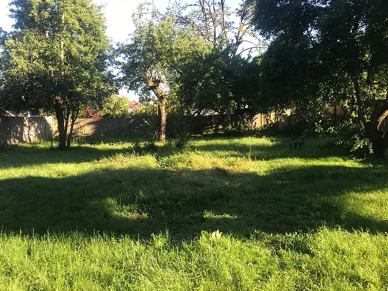 330 Howard Ave — Photo 21