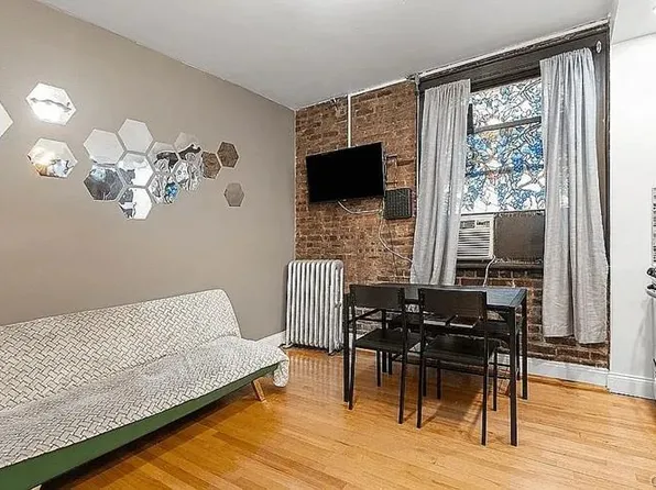 21-37 33rd Street #1E, Astoria, NY 11103