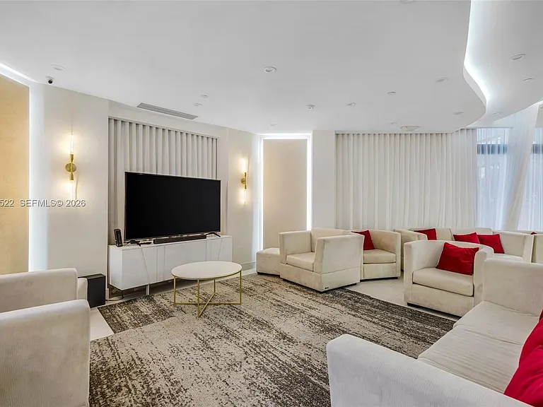3610 Yacht Club Dr #1016 — Photo 5