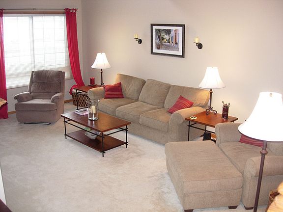 2nd image of 330 Leeward Trl