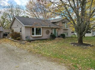 409 Atkinson St, Mukwonago, WI 53149