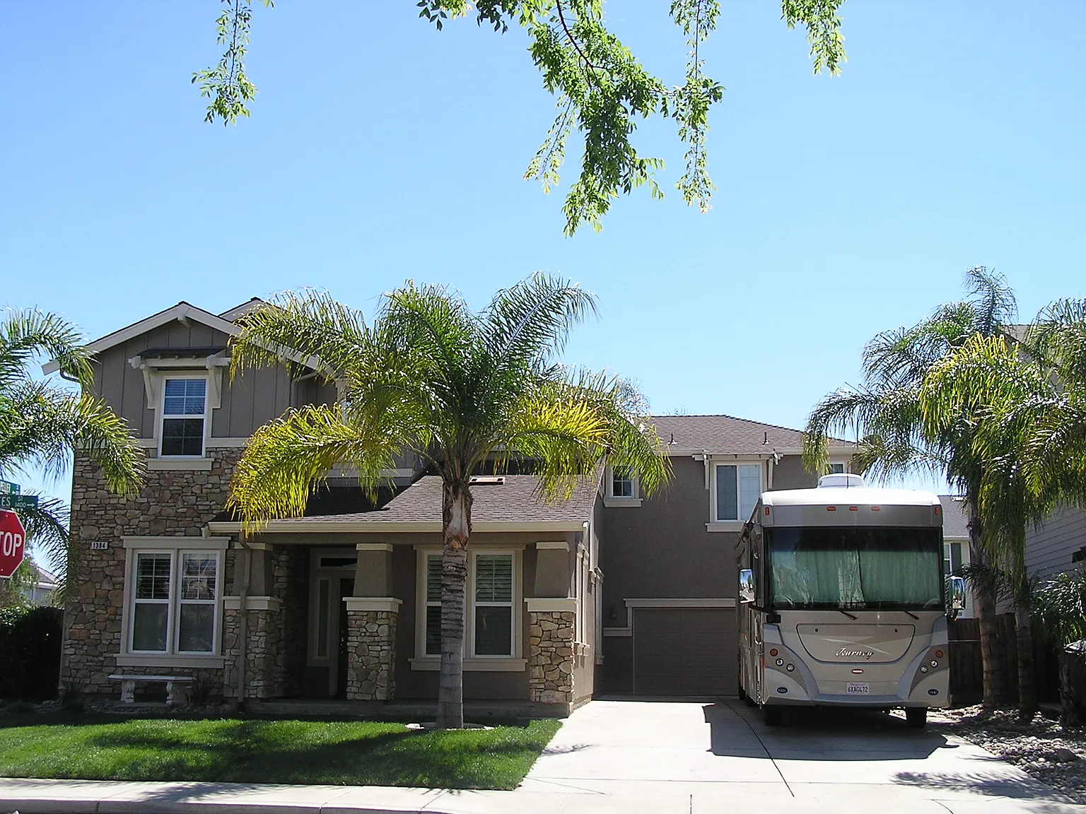 1384 Pyrenees St photo 1