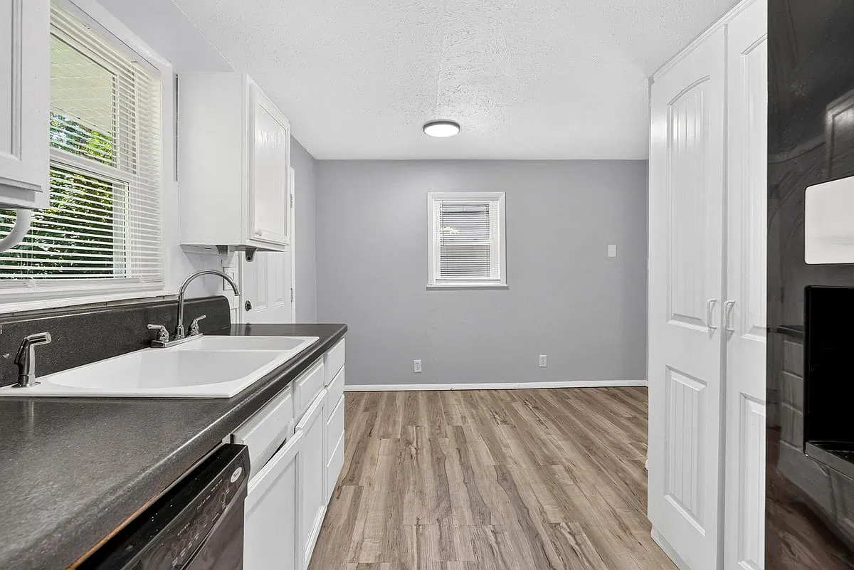 7534 Blanding Dr - 7534 Blanding Dr — Photo 2