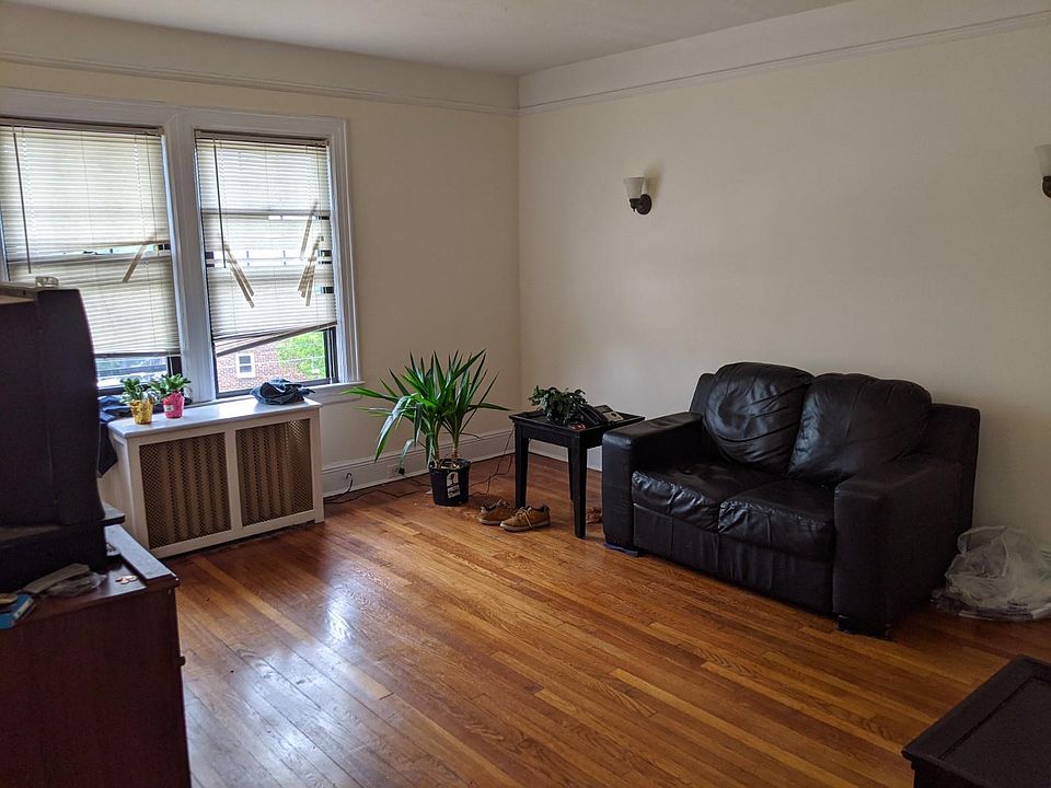 1st image of 20916 41st Ave