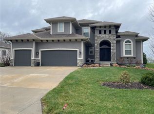166 SW Roosevelt Rdg, Lees Summit, MO 64081