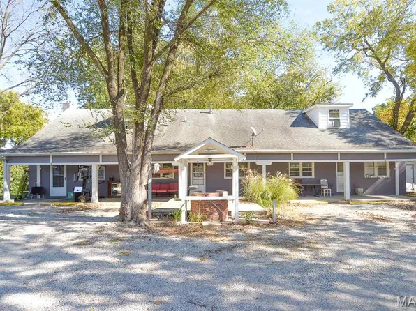 2911 S Belt W, Belleville, IL 62226