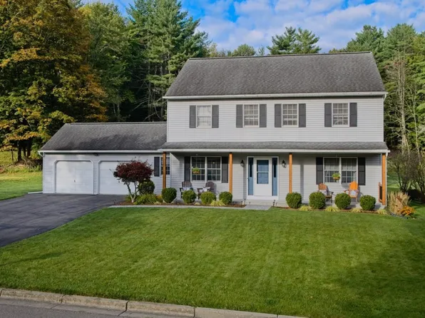 357 Kane Dr, Vestal, NY 13850