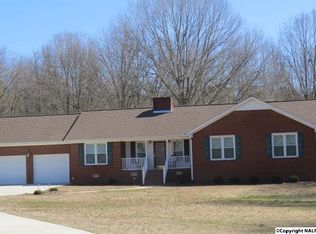 1966 Shoal Creek Rd, Arab, AL 35016