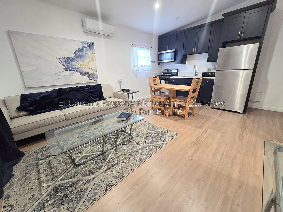 425 E Wellington Ave #427