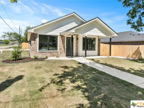 202 S Lexington St, Holland, TX 76534