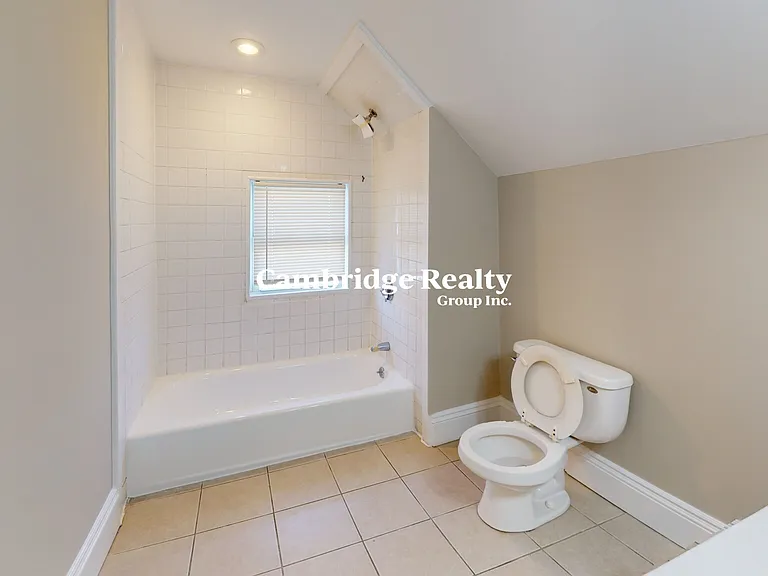 18-20 Kelley Ct #18T — Photo 8
