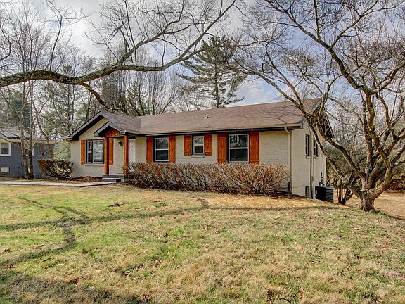3rd image of 426 Gaylewood Dr