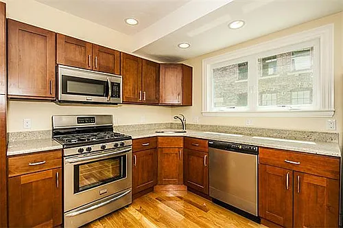 18 Cottage Park Ave #1 Photo 1