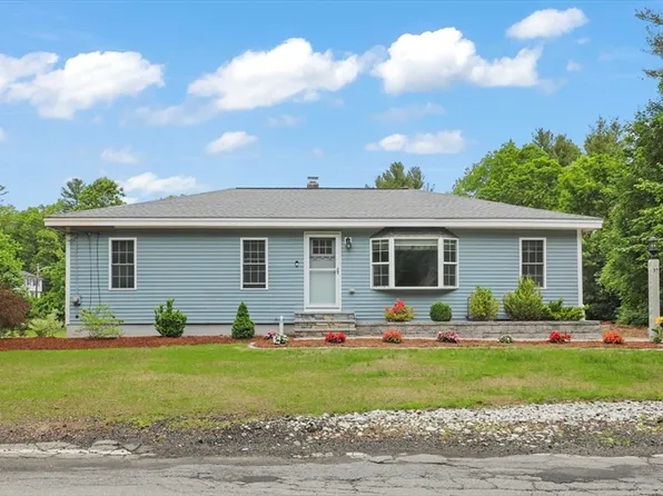 37 Worden Rd, Tyngsboro, MA 01879