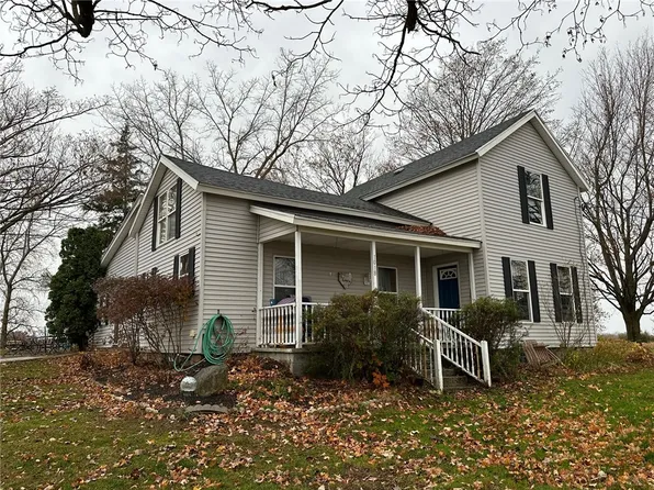1018 Lewiston Rd, Basom, NY 14013