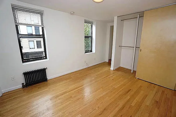 Rented by Universal Realty Group | media 9