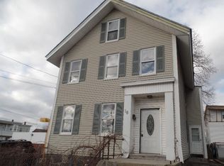 18 4th St, Lowell, MA 01850