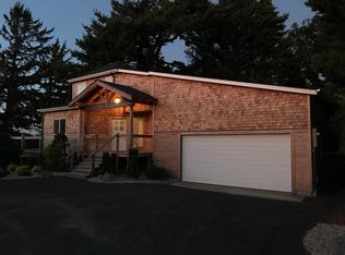 99 Flake St, Port Orford, OR 97465