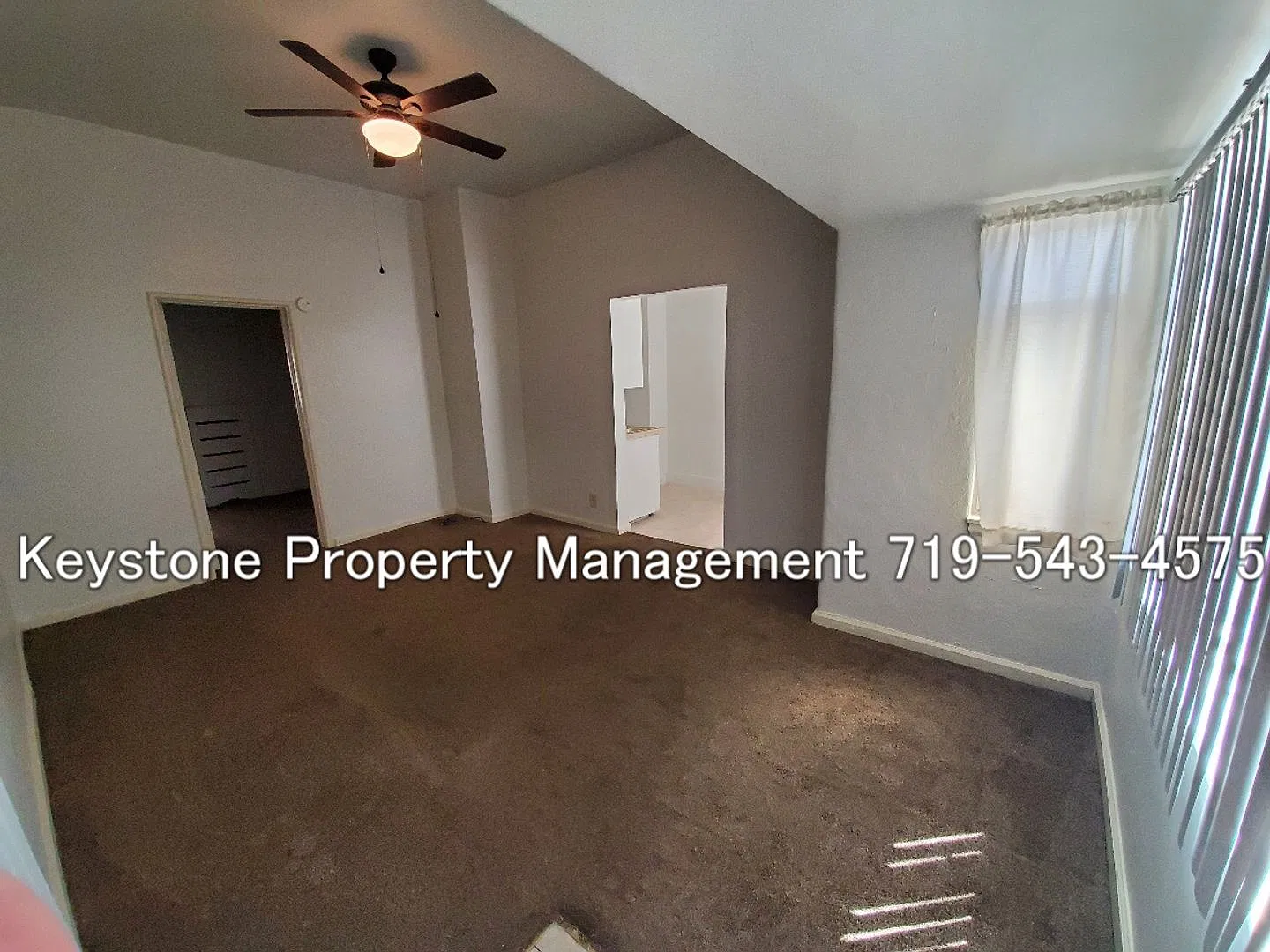 $400 Off 1st Month & App Fee Reimbursed! Charming 2 Bedroom Apartment $825/$825 — Photo 4