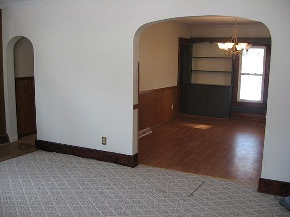 2nd image of 3036 Marvin Ave