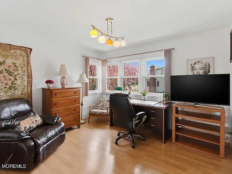 33 Beryl St — Photo 32