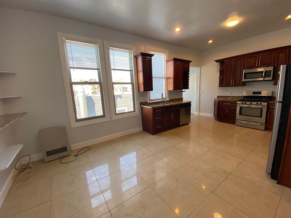 1st image of 3228 22nd St