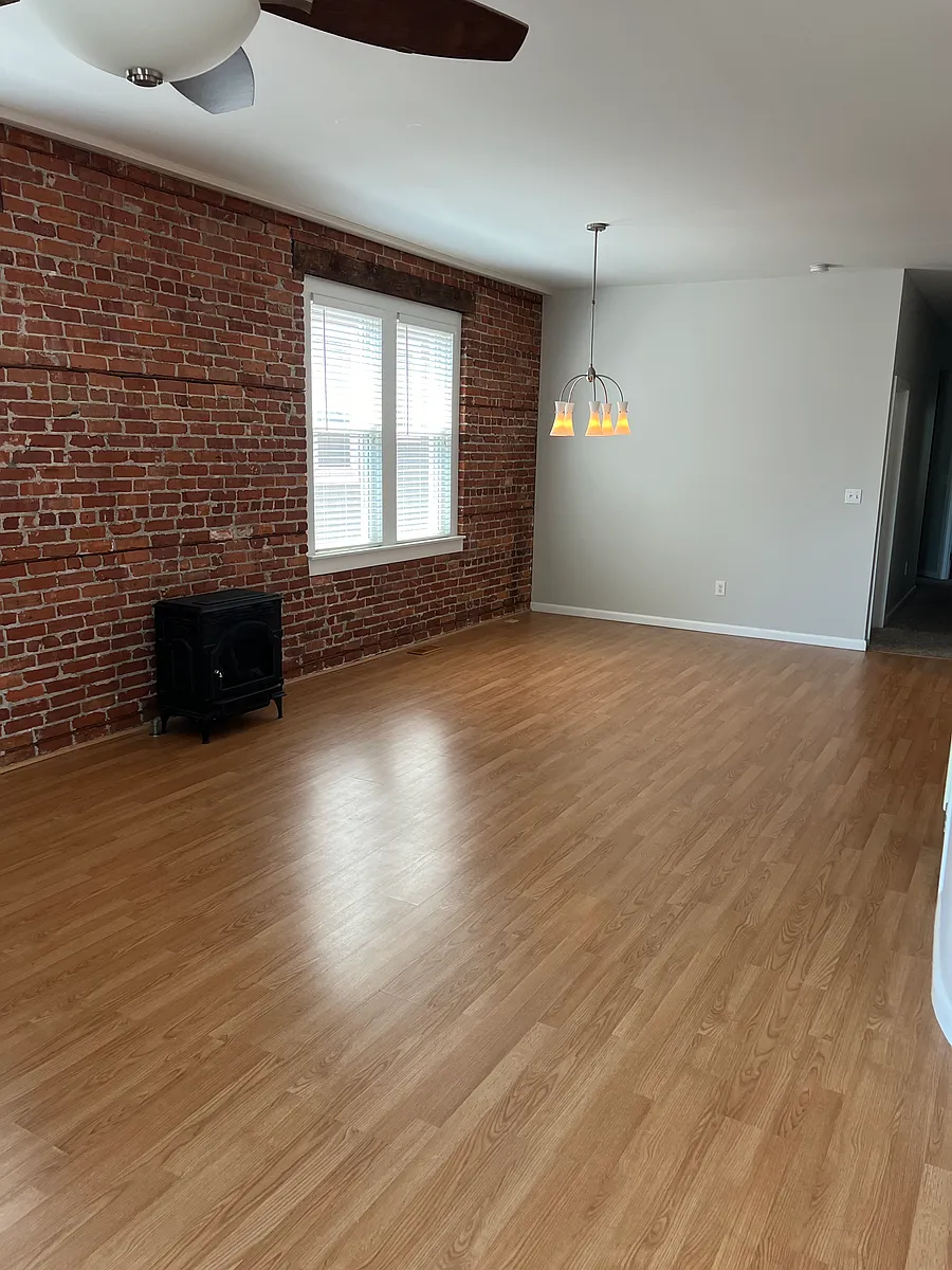 Building Photo - 1025 Redgate Ave #2