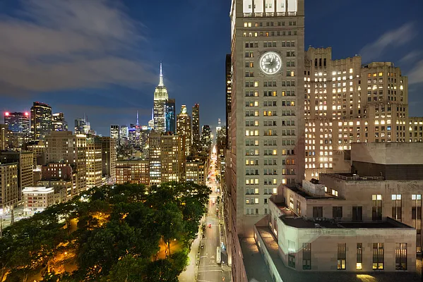 Sold by Compass | media 2