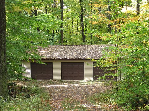 3 Car 28 x 40 Garage