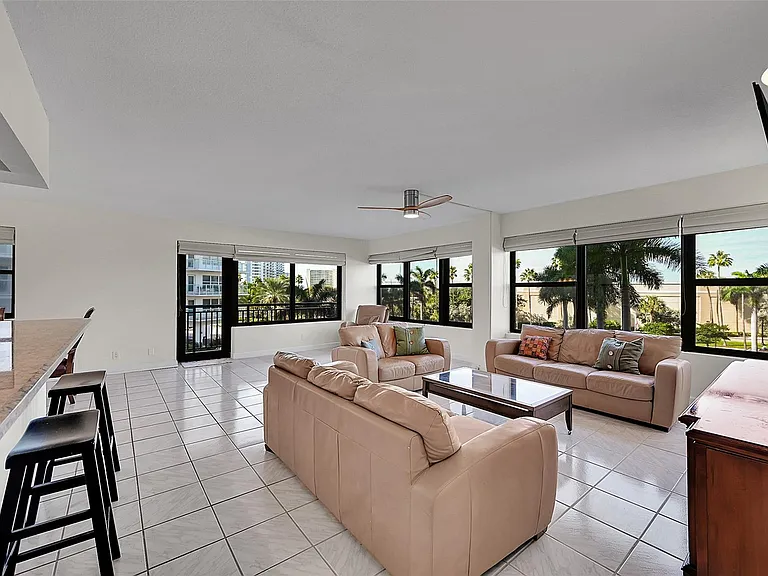 3800 Galt Ocean Dr #311 — Photo 3