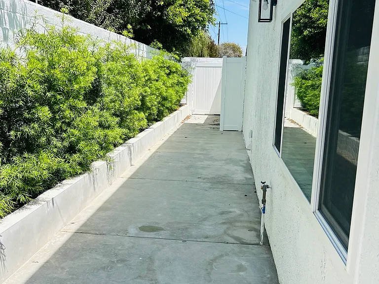 6281 Balmoral Dr #1 — Photo 3