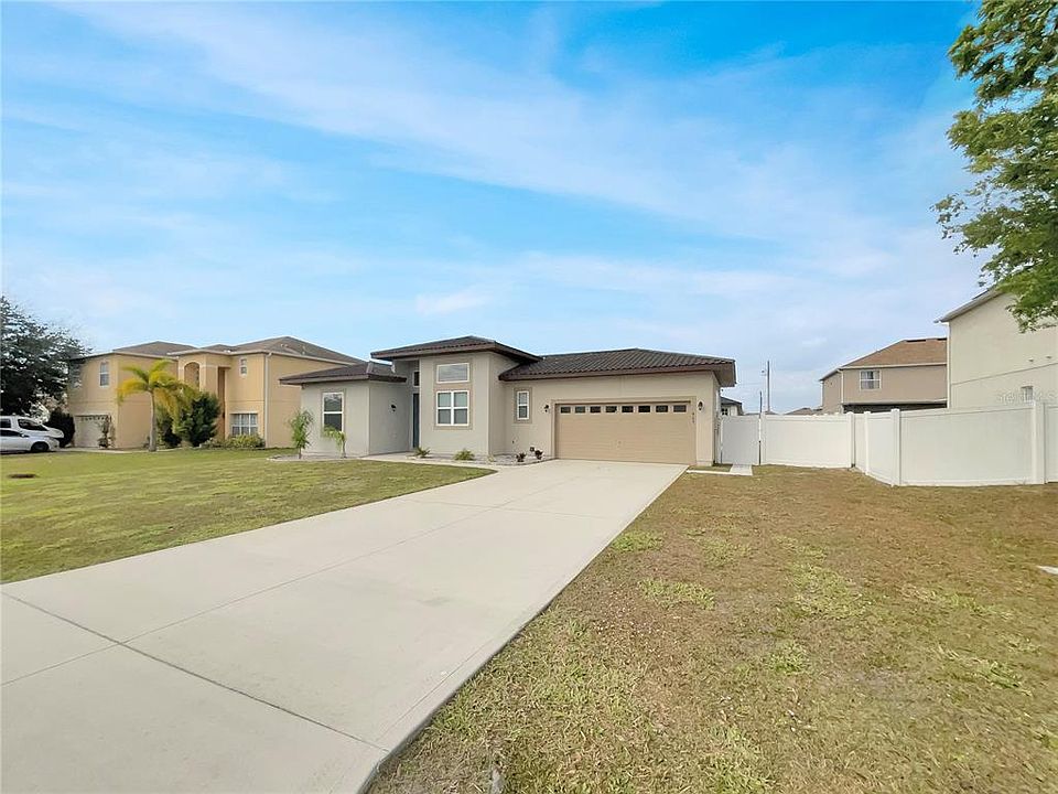 1st image of 407 COLUMBIA COURT