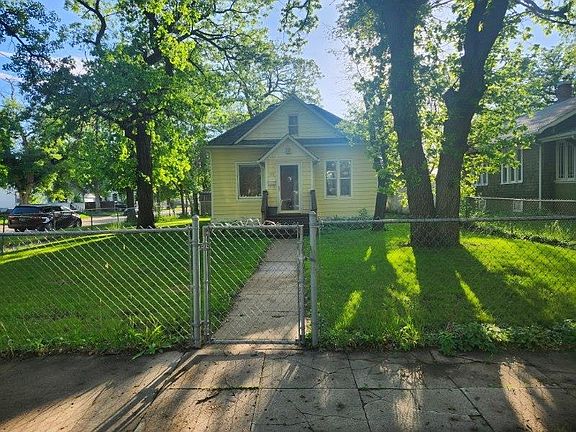 2nd image of 503 1st St NE