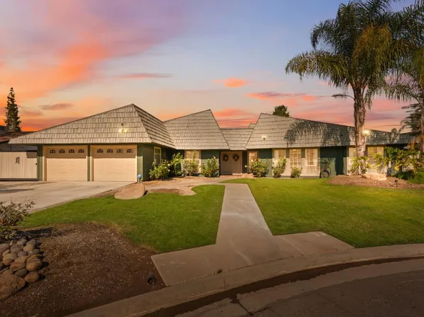 2778 W Robinwood Ln, Fresno, CA 93711