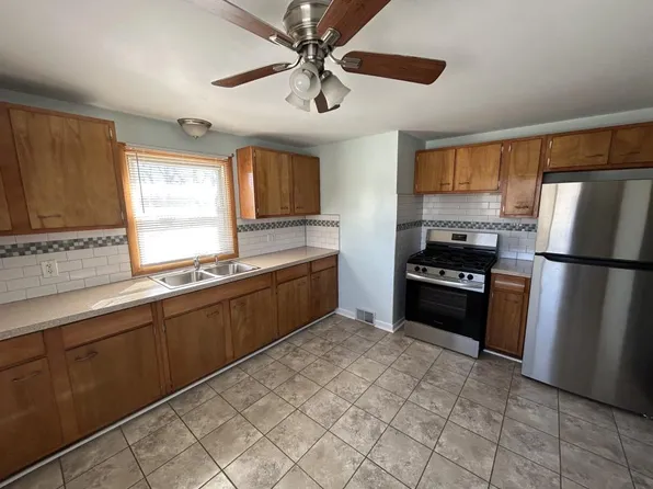 205 Argus Dr, Depew, NY 14043