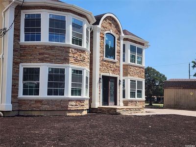 270 S10th Street, Lindenhurst, NY, 11757