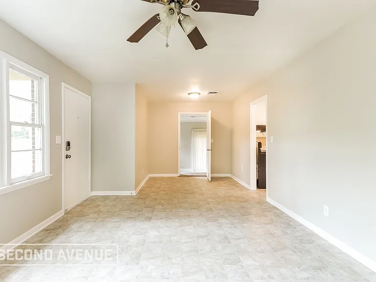 241 Lake Drive Cir NE — Photo 3