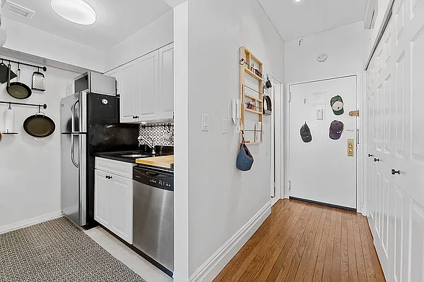 Rented by REAL New York | media 14