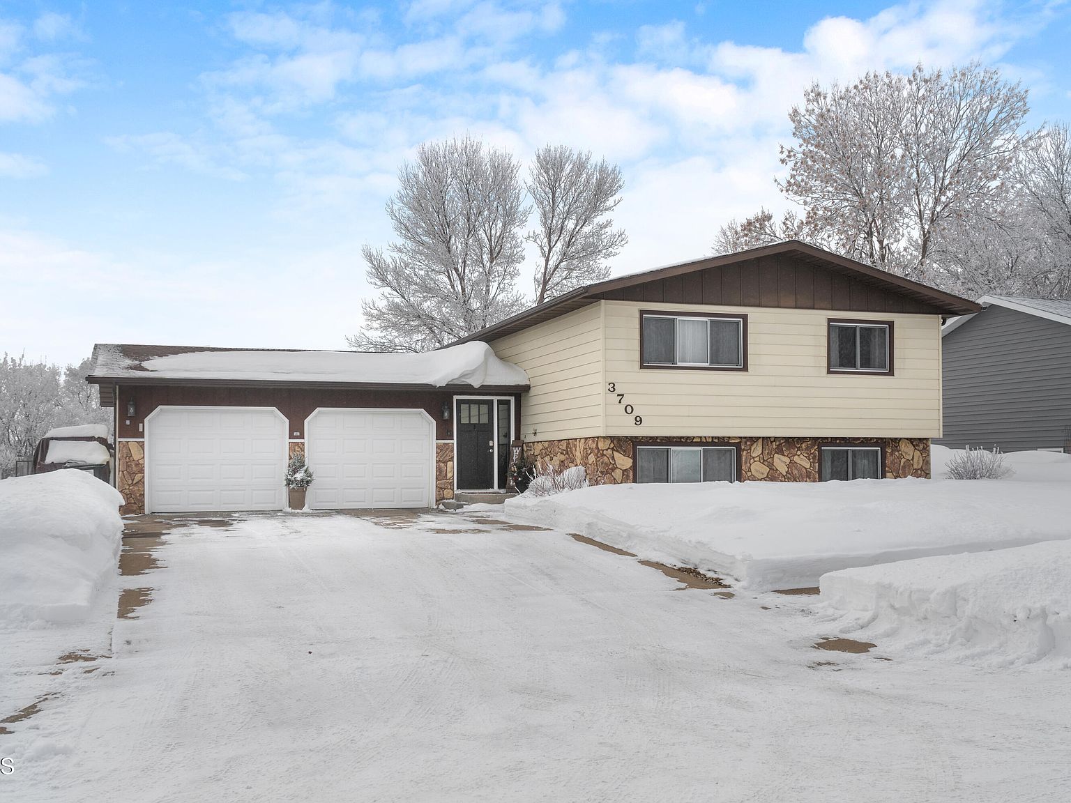 3709 37th St NW, Mandan, ND 58554 Zillow