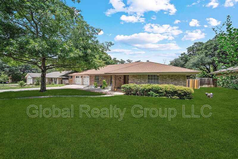 1st image of 6015 Windhaven Dr