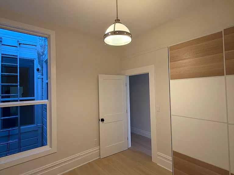 677 Spruce St #677 — Photo 8