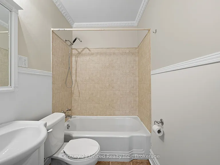 559 Hamilton St — Photo 18