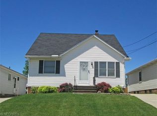 450 Orchardview Rd, Seven Hills, OH 44131