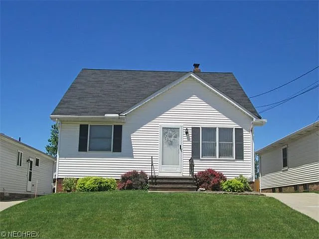 450 Orchardview Rd photo 1